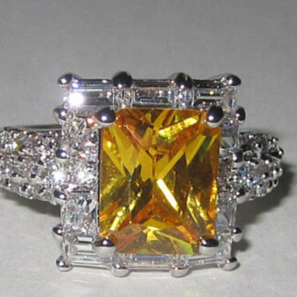 NWT ring square cut cubic zirconia high quality - Picture 7 of 8